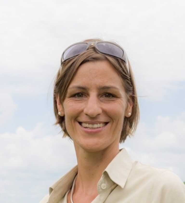 dani-uganda Dani, Guide Uganda