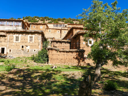 Die Ortschaft Aït Bougoumez in Marroko ist am Bild zu erkennen.