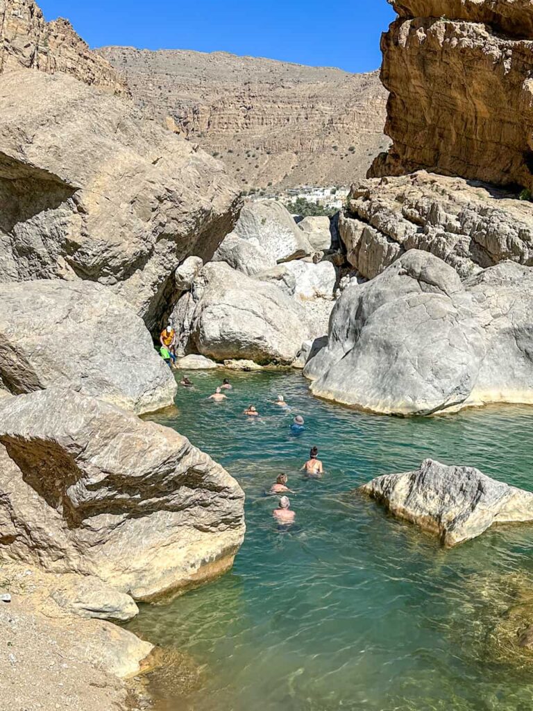 Naturpool im Oman - Wüste und Meer im Oman