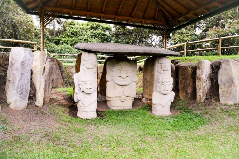 Präkolumbische Skulpturen in San Augustin