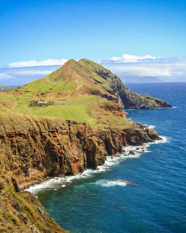 Man sieht einen Teil der Küste von Madeira.