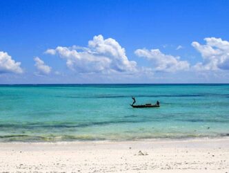 Strand auf Sansibar.